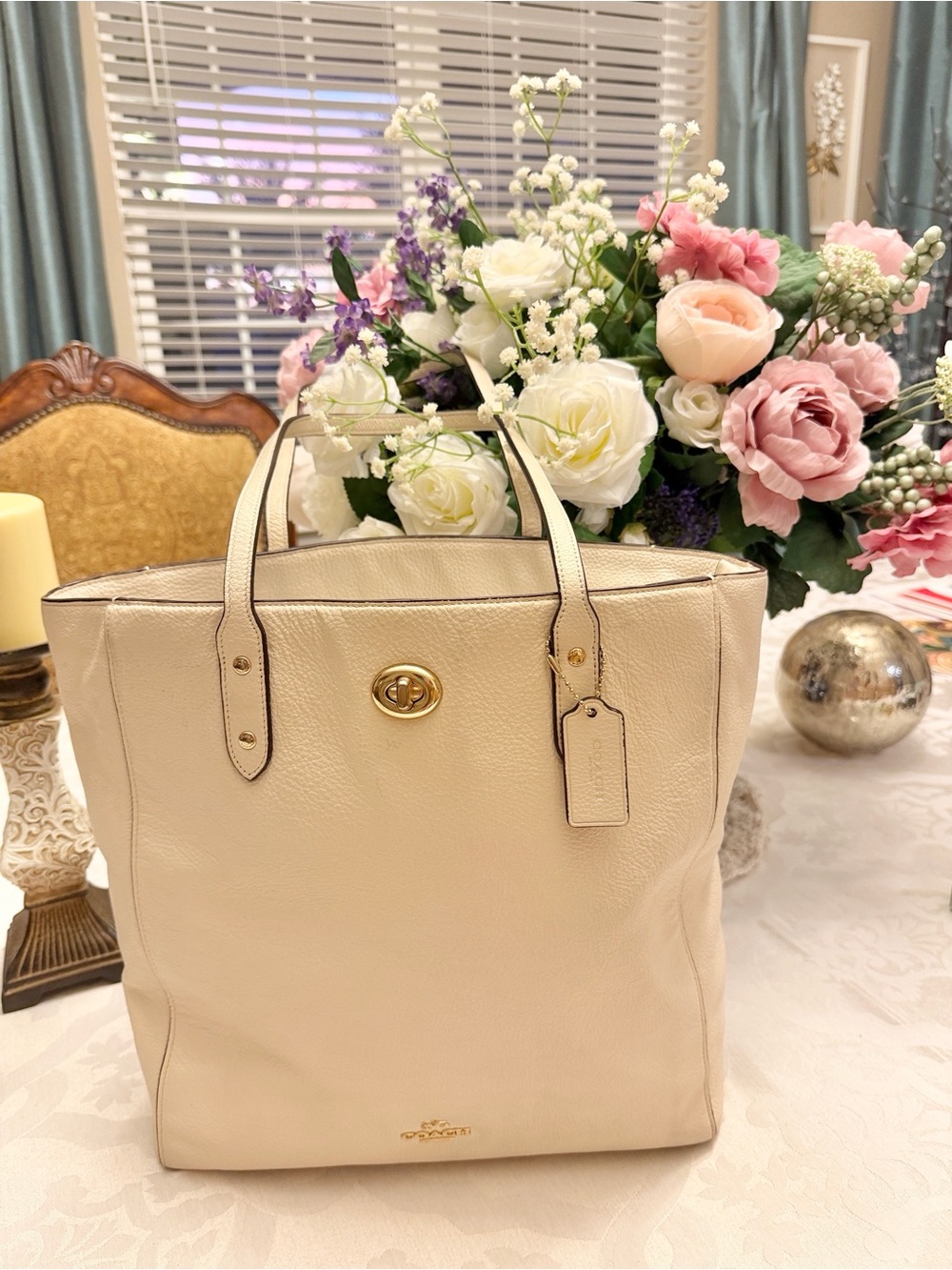 Coach Large Cream Leather Tote With Turnlock Feature